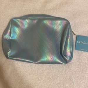 Zip up makeup bag